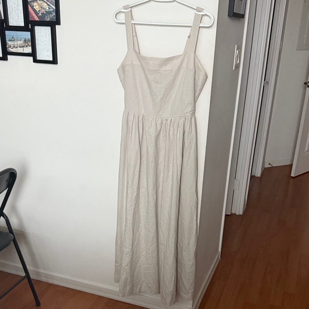 NWOT DALIA Elegant Cream Maxi Dress